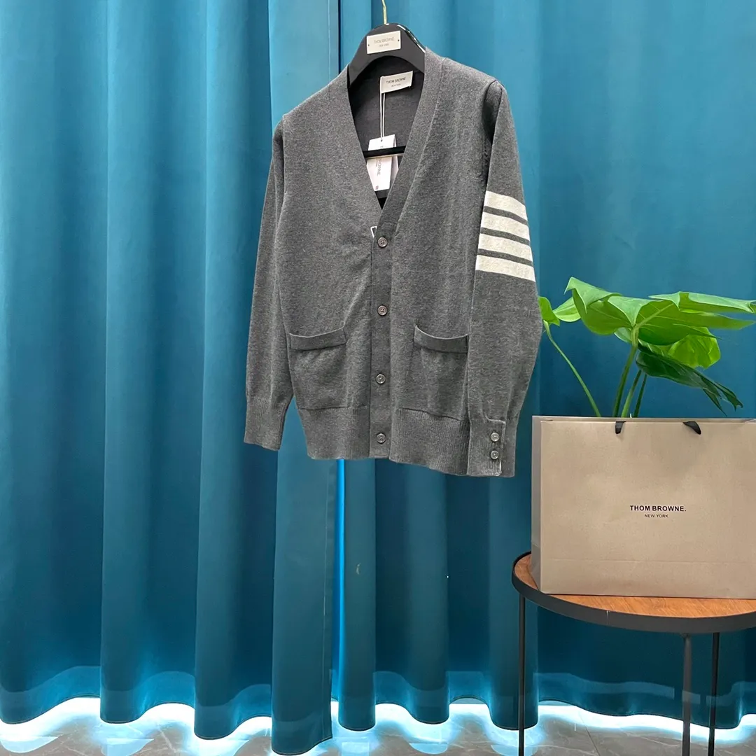 THOM BROWNE➡️ Classic Same Style Classic ， ， ， ， ， ， ， ， Color Change ， ， tb Classic ， ， ， ， Size：1-5